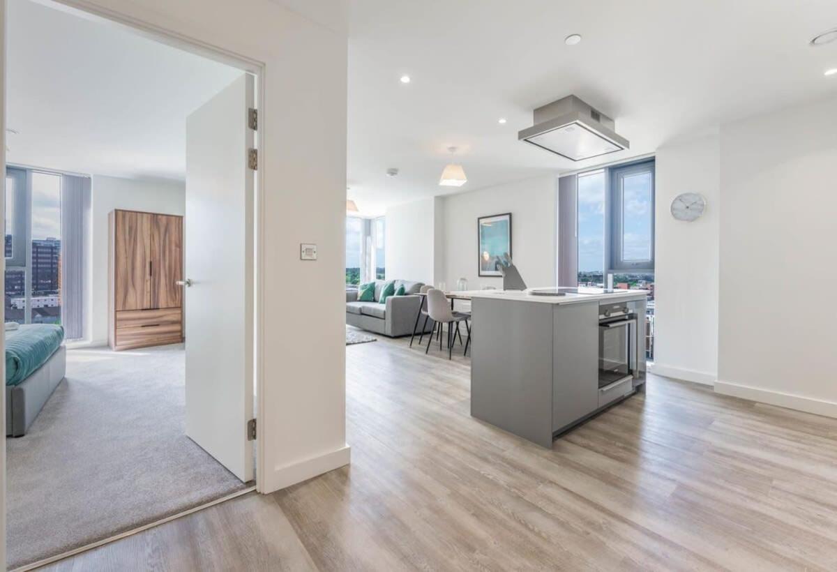 Stunning 2 Bed Apartment In Central Birmingham Exterior photo